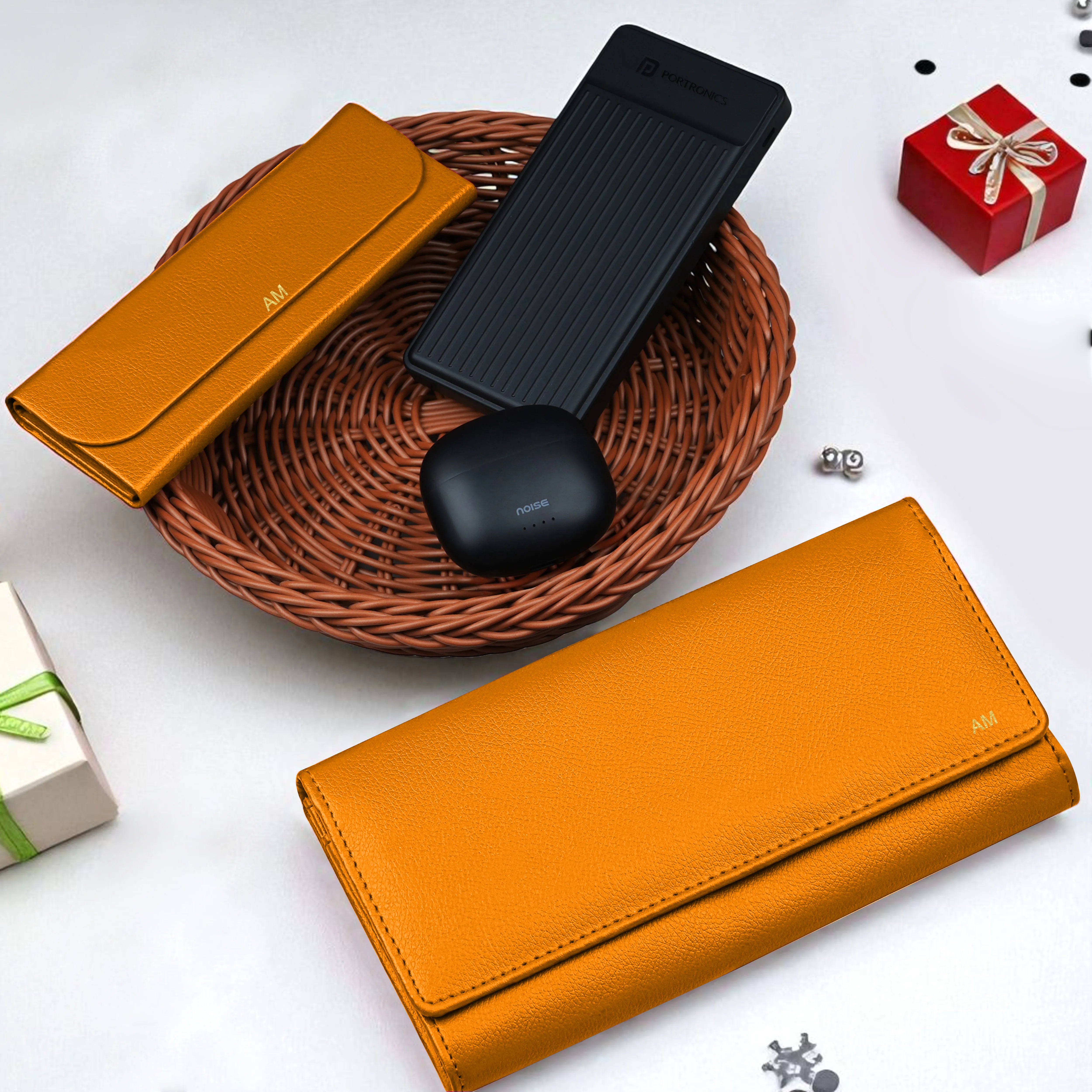 Clutch Power Bank Earbuds & Eyewear Case Gift Hamper